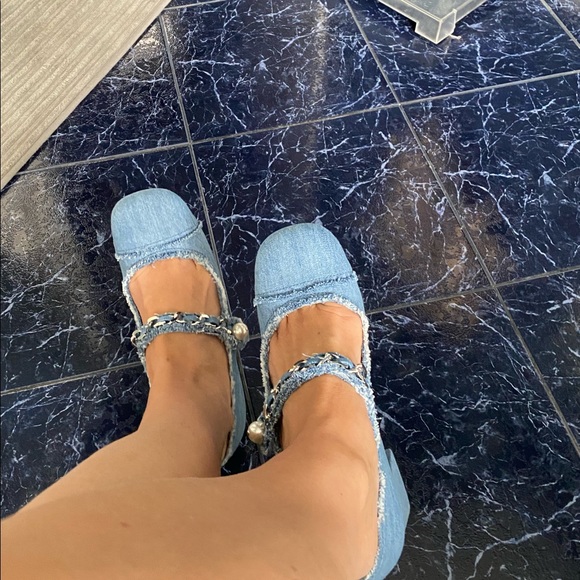 Miu Miu
Miu Miu Mary Jane Round Toe Denim Pumps 40 - Picture 10 of 12